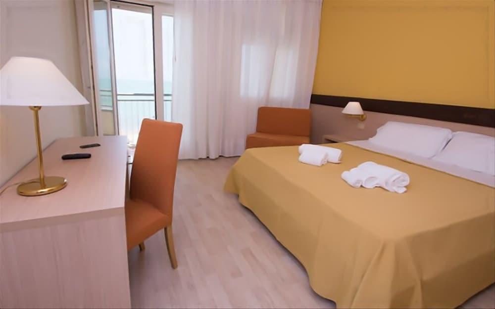 Hotel Astor Lido di Jesolo Esterno foto