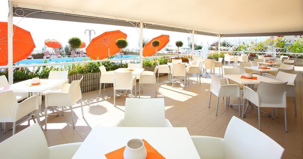 Hotel Astor Lido di Jesolo Esterno foto