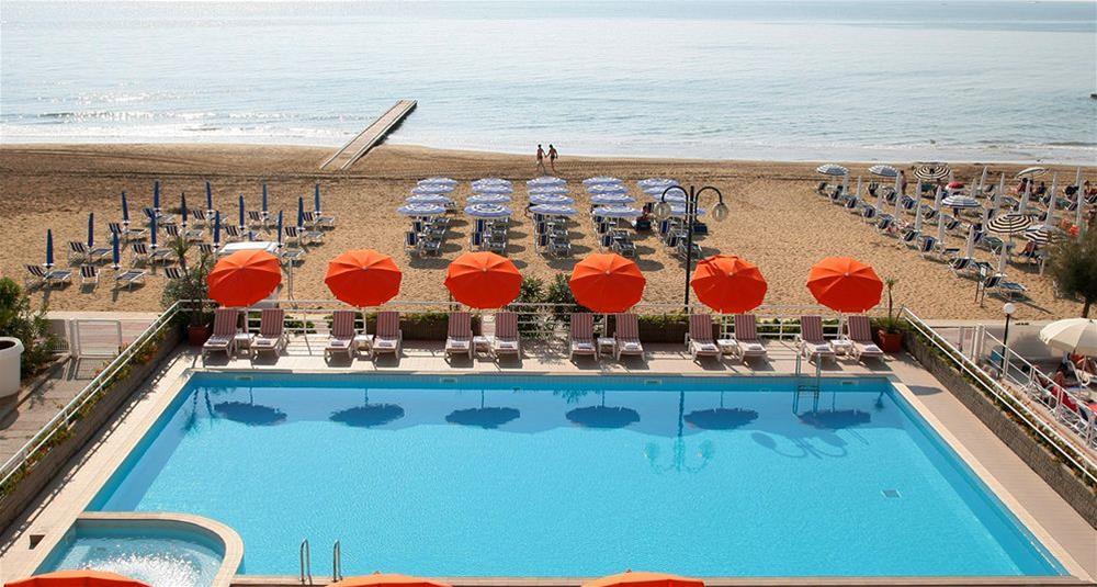 Hotel Astor Lido di Jesolo Esterno foto