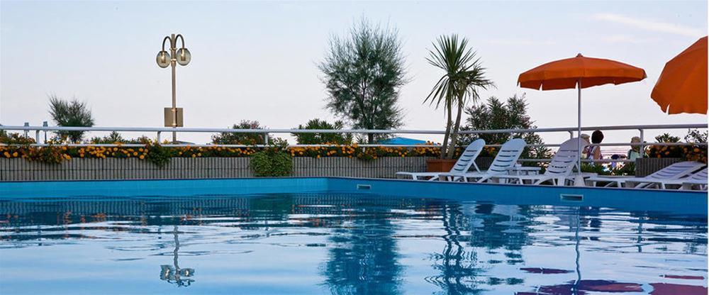 Hotel Astor Lido di Jesolo Esterno foto