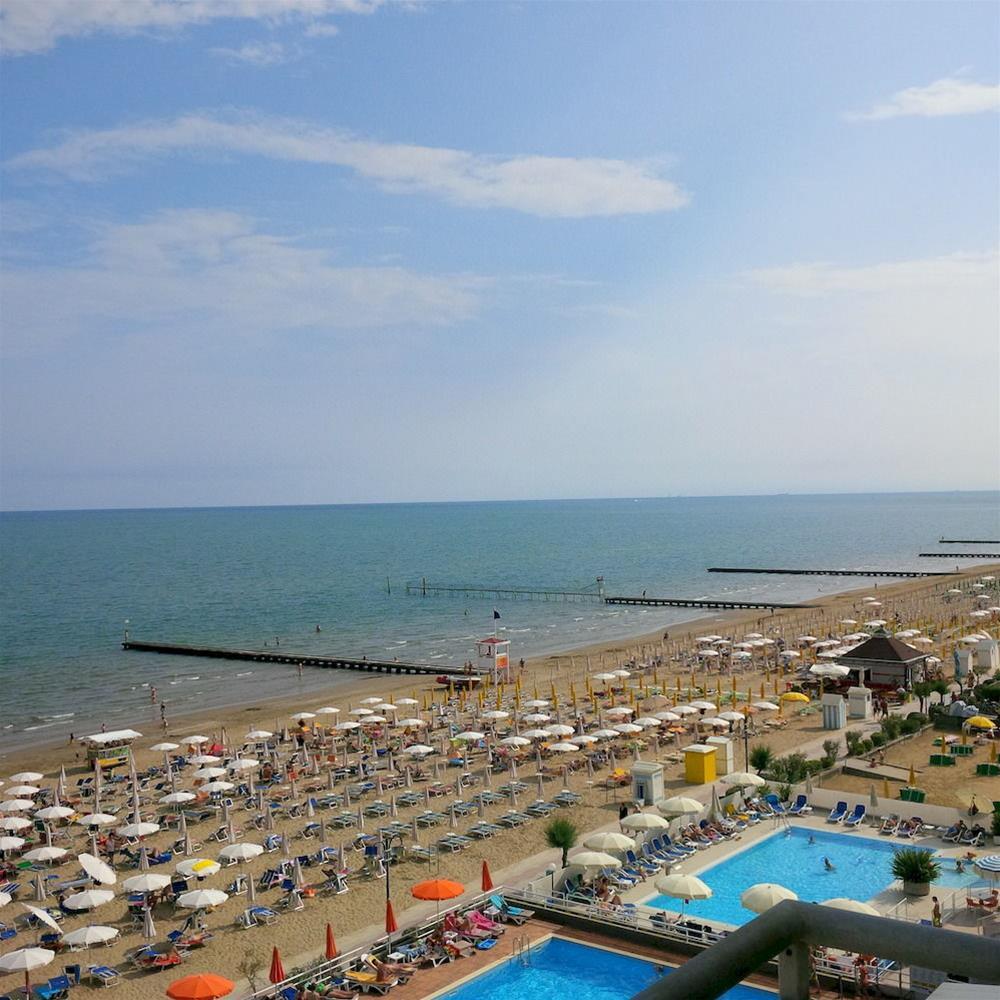 Hotel Astor Lido di Jesolo Esterno foto