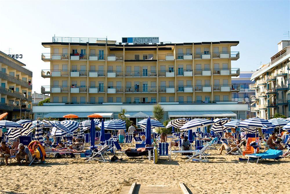 Hotel Astor Lido di Jesolo Esterno foto