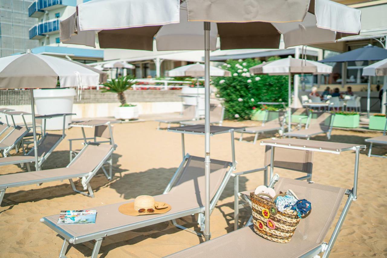 Hotel Astor Lido di Jesolo Esterno foto