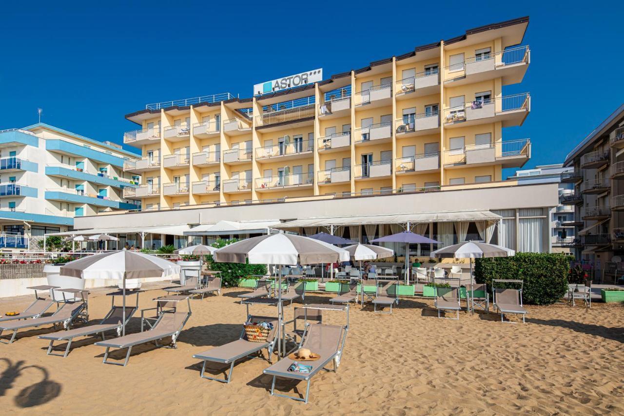 Hotel Astor Lido di Jesolo Esterno foto